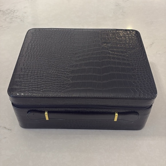 Awesome beauty box! - Picture 7 of 11